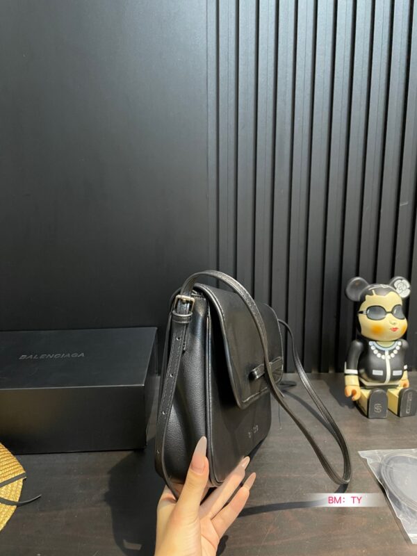 Balenciaga Bag 2025