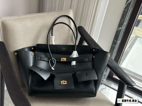 Balenciaga 2025