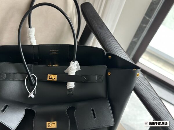 Balenciaga 2025