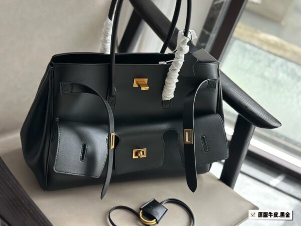 Balenciaga 2025