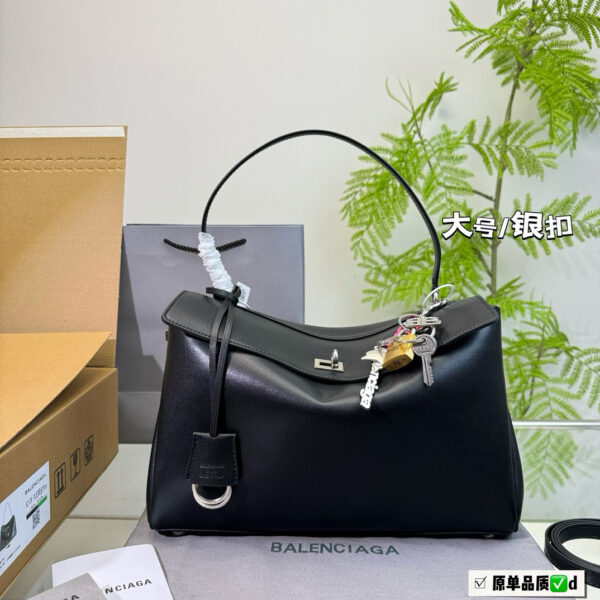 Balenciaga 2025
