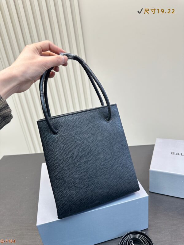 Balenciaga 2025