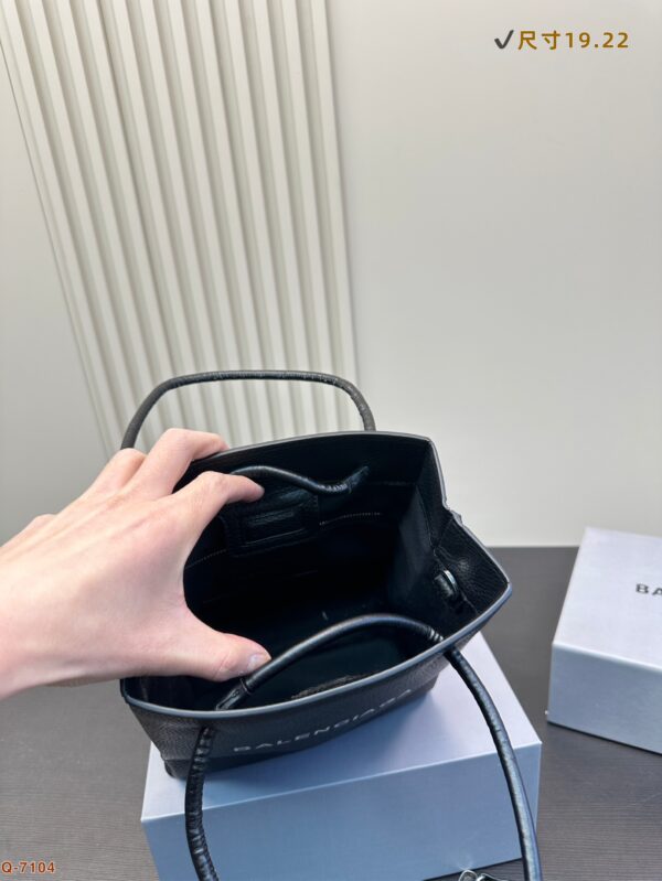 Balenciaga 2025