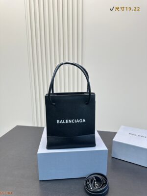 Balenciaga 2025