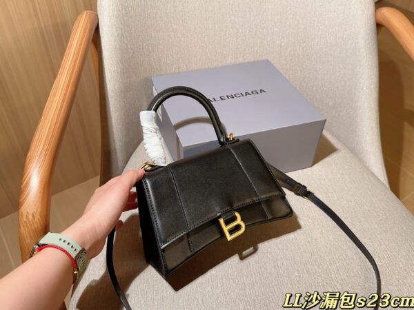 Balenciaga 2025