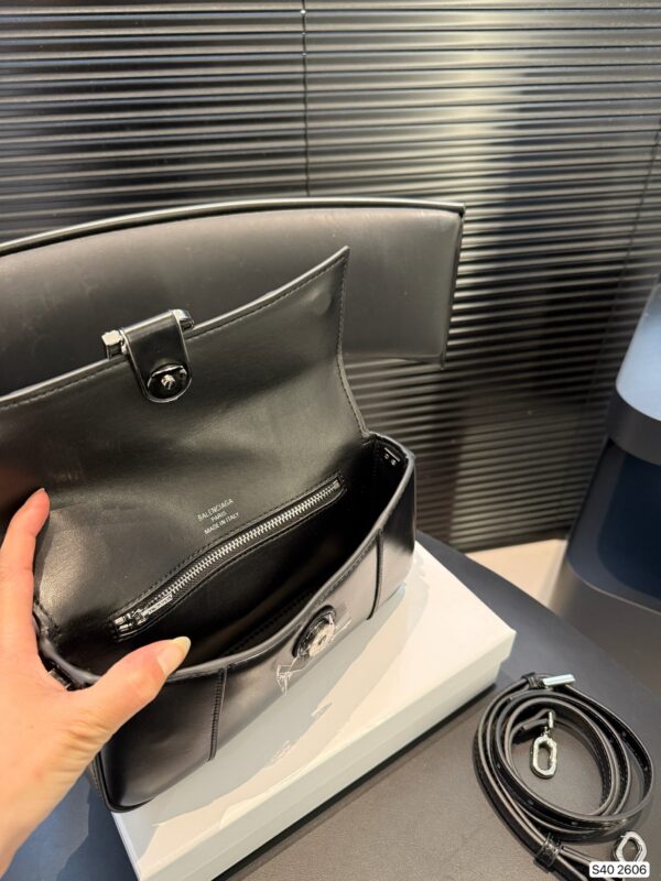 Balenciaga 2025