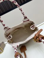 Prada Master Level