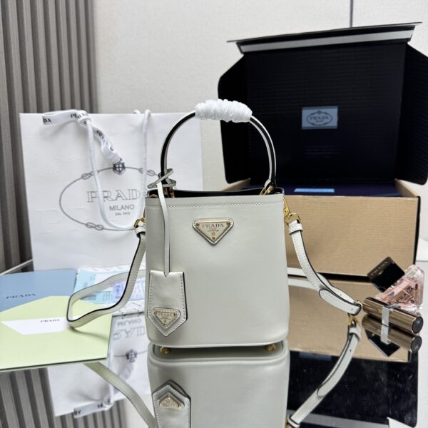 Prada Master Level