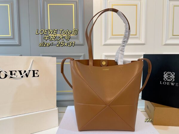 Loewe Bag 2025